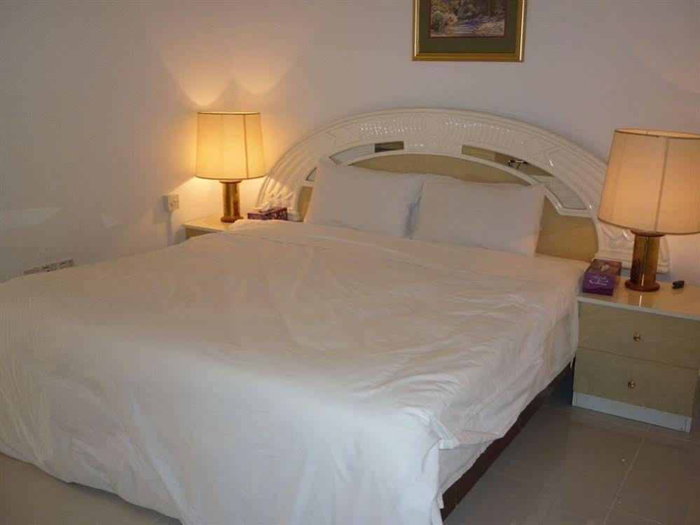 Qurum Beach Hotel Muscat Exterior foto