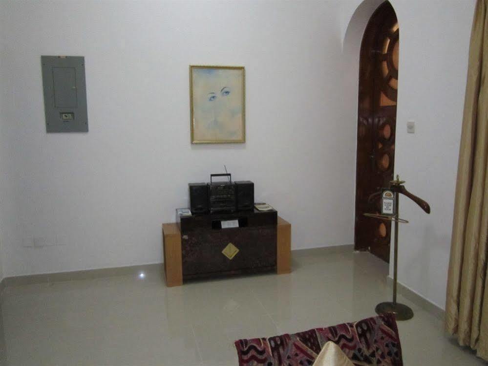 Qurum Beach Hotel Muscat Exterior foto